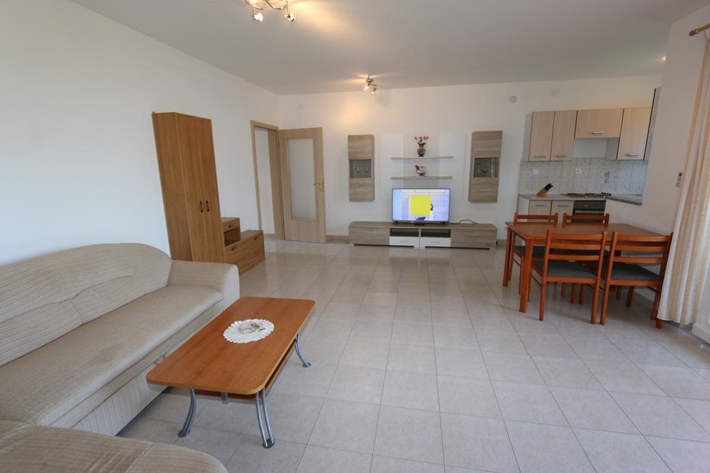 Apartma Dudovic *